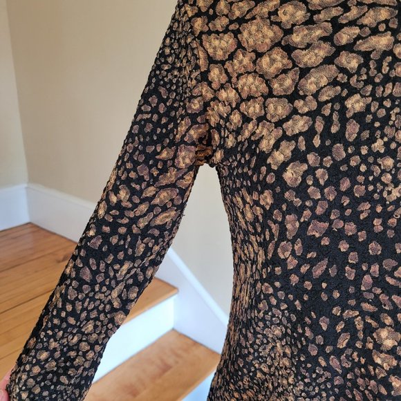 JM Collection 3/4 Sleeve, Black/Gold Textured Print Stretchy Top. Size S - Picture 4 of 9